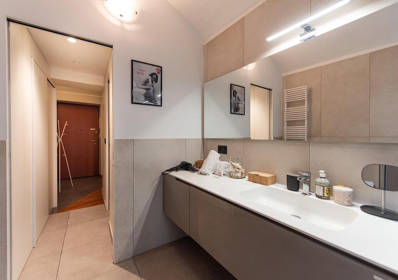 Porta Nuova Suite Comodita In Centro A Torino Turim Exterior foto